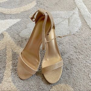 Dream Pairs Gold Sparkle Heels